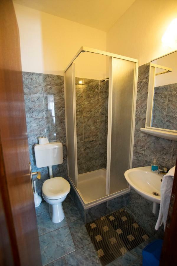 Apartmani Vesna Starigrad Paklenica Extérieur photo