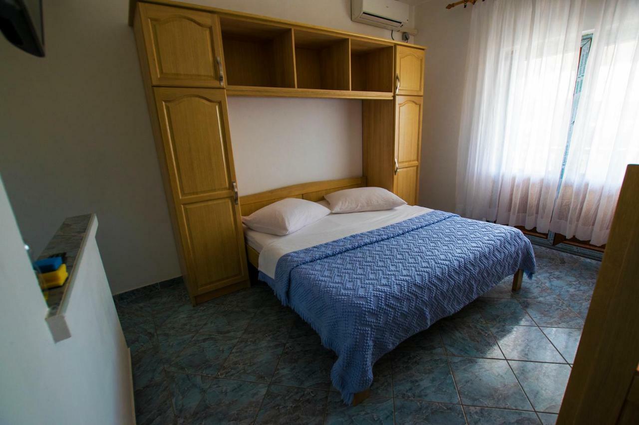 Apartmani Vesna Starigrad Paklenica Extérieur photo